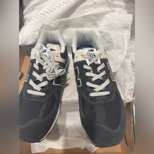 New Balance Black Sneakers